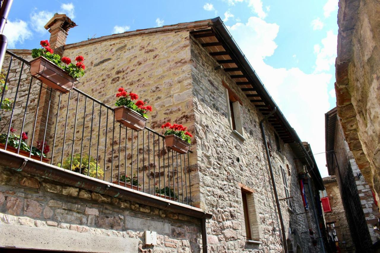 Apartmán Red House Gubbio Exteriér fotografie